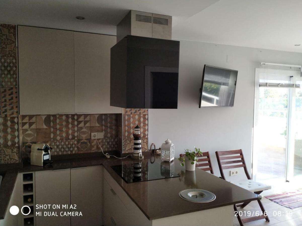 Benalbeach Jr Suite Малага Экстерьер фото