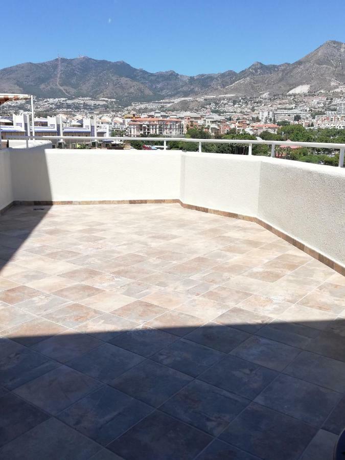 Benalbeach Jr Suite Малага Экстерьер фото